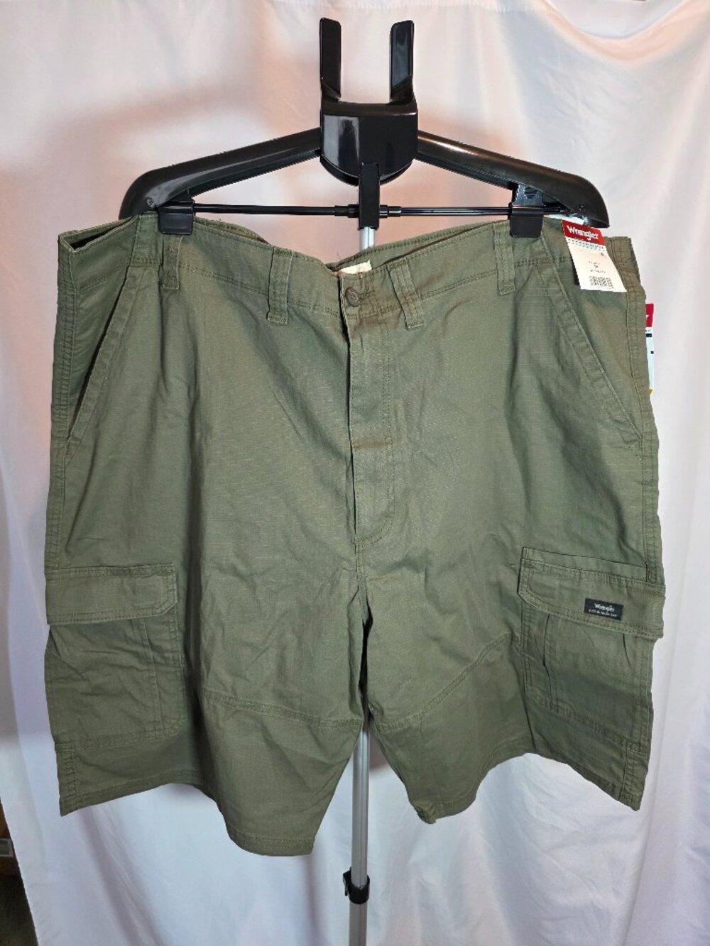 Wrangler Men’s Heritage Relaxed Fit Shorts – Size 48 – NWT
